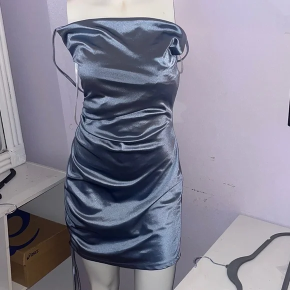 Light blue, tight fitted silk short dress 💕